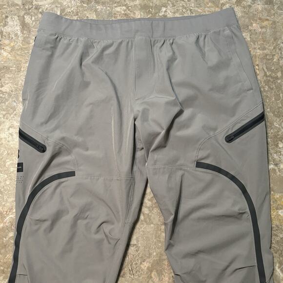 Under Armour Unstoppable Joggers Mens 3XL Grey Fitted Sweatpants Gym Running - Picture 1 of 9